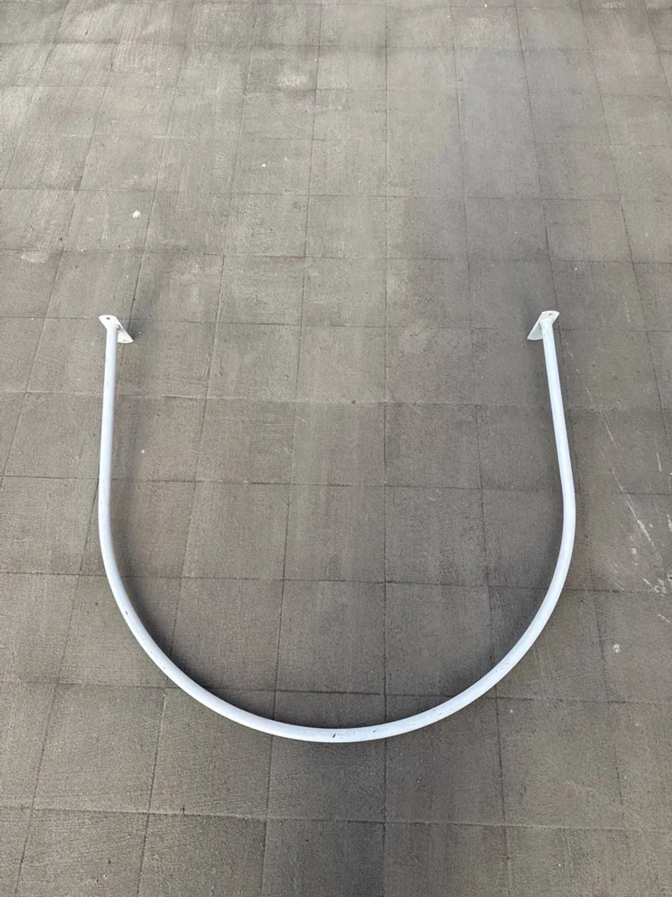 Provador Arco de Metal Branco para loja  - Foto 2