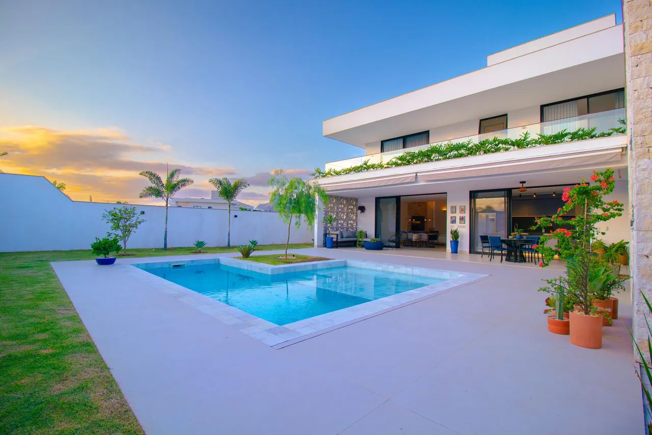 Alphaville Jacuhy - Casa contemporânea com 4 suítes e lazer privativo. - Foto 2