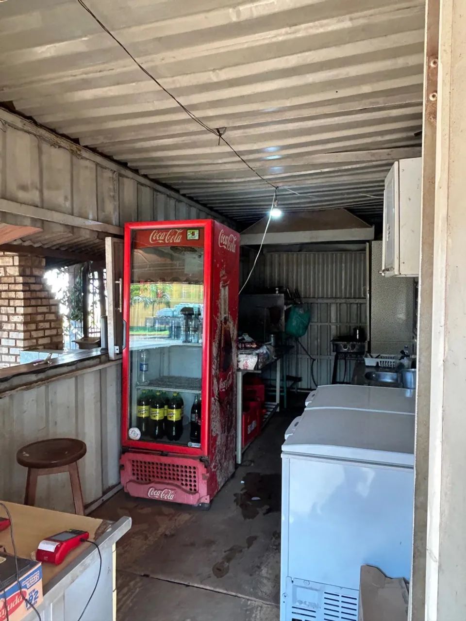 Vendo trailer/ contêiner de 6 metros. - Foto 2