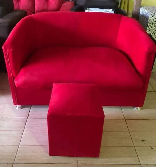Poltrona 2 lugares e Puff - Novas - Foto 4