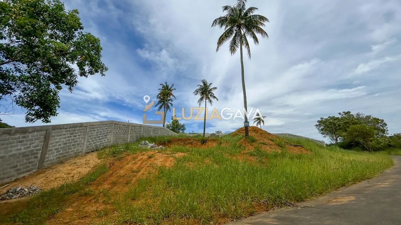 Lote À venda com 725,83 m² em Meaípe, Guarapari/ES.