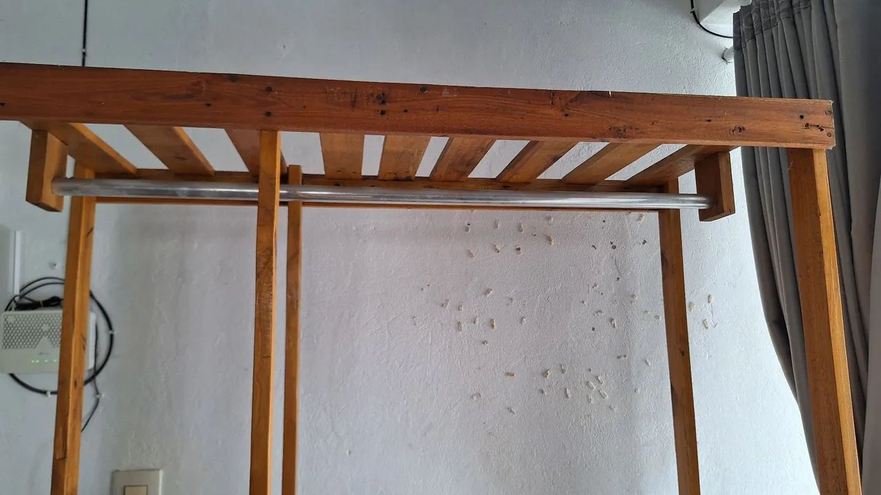 Guarda-roupa rústico/artesão de pallet - Foto 3