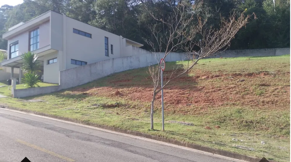 Vendo terreno 600 metros em condomínio fechado- Atibaia