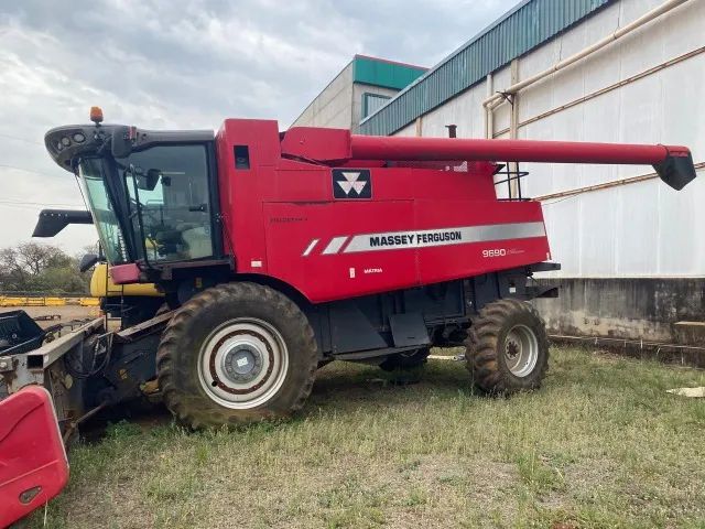 Colheitadeira Marca Massey Ferguson - 9690 Axial Classe 6 - Foto 3