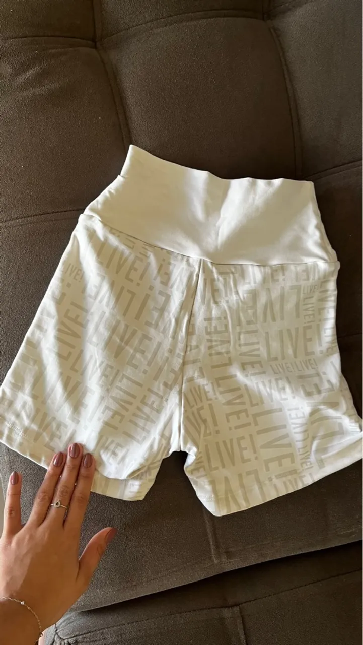 Shorts branco Live! PP