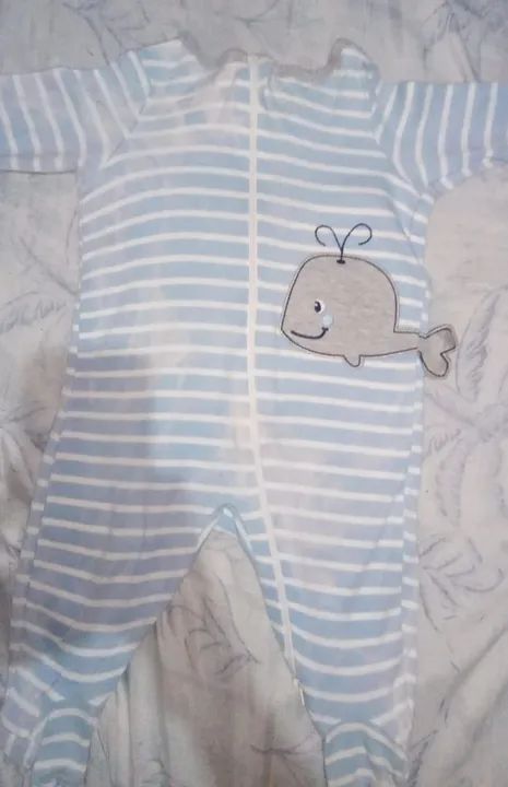 Macacão de bebê com estampa de baleia - Foto 4