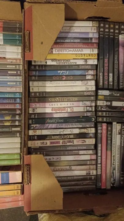 DVDs variados - filmes, séries, música