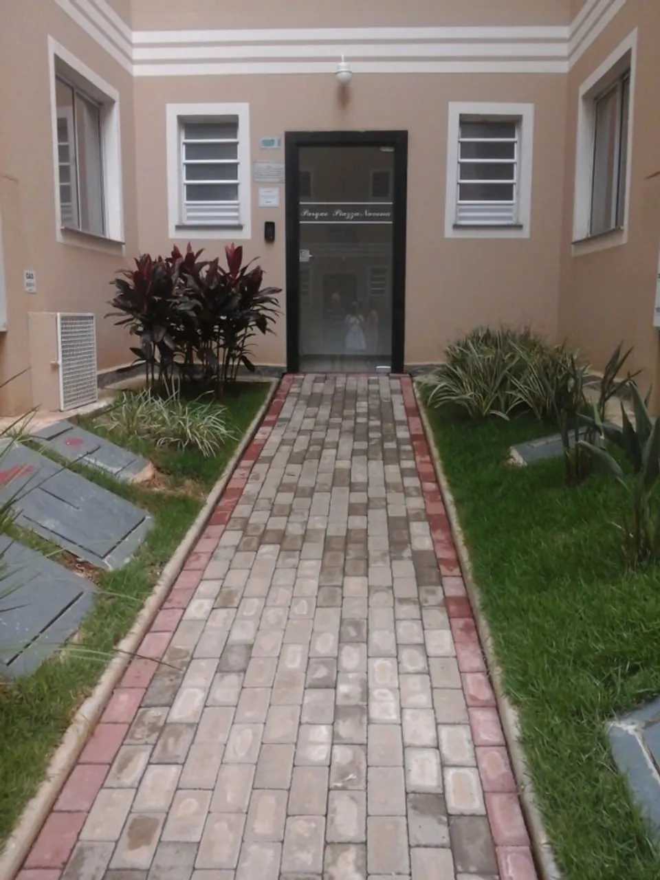 Apartamento Piracicaba (Pompéia), 2 quartos, c/ armário na cozinha e banheiro, porcelanato