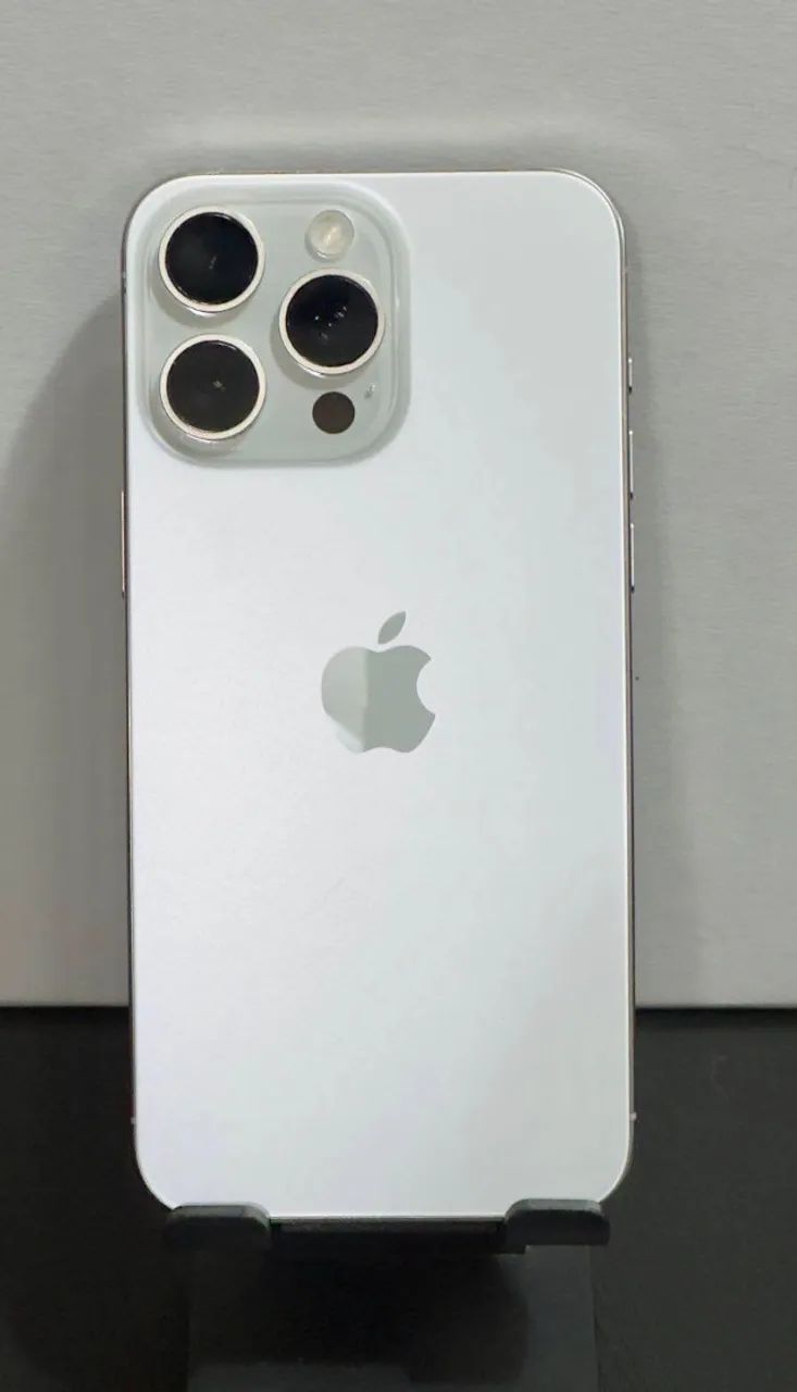 iPhone 15 pro max - 256gb - branco - Celulares e Smartphones