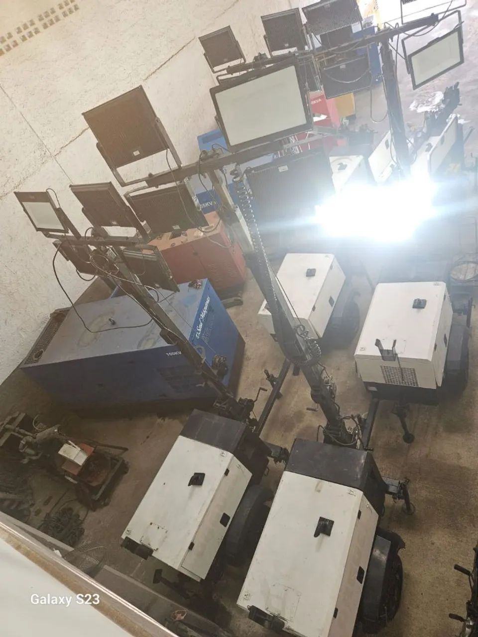 TORRE DE ILUMINAÇÃO DIESEL FABRICANTE ATLAS COPCO  MODELO QLT M 20 - Foto 3