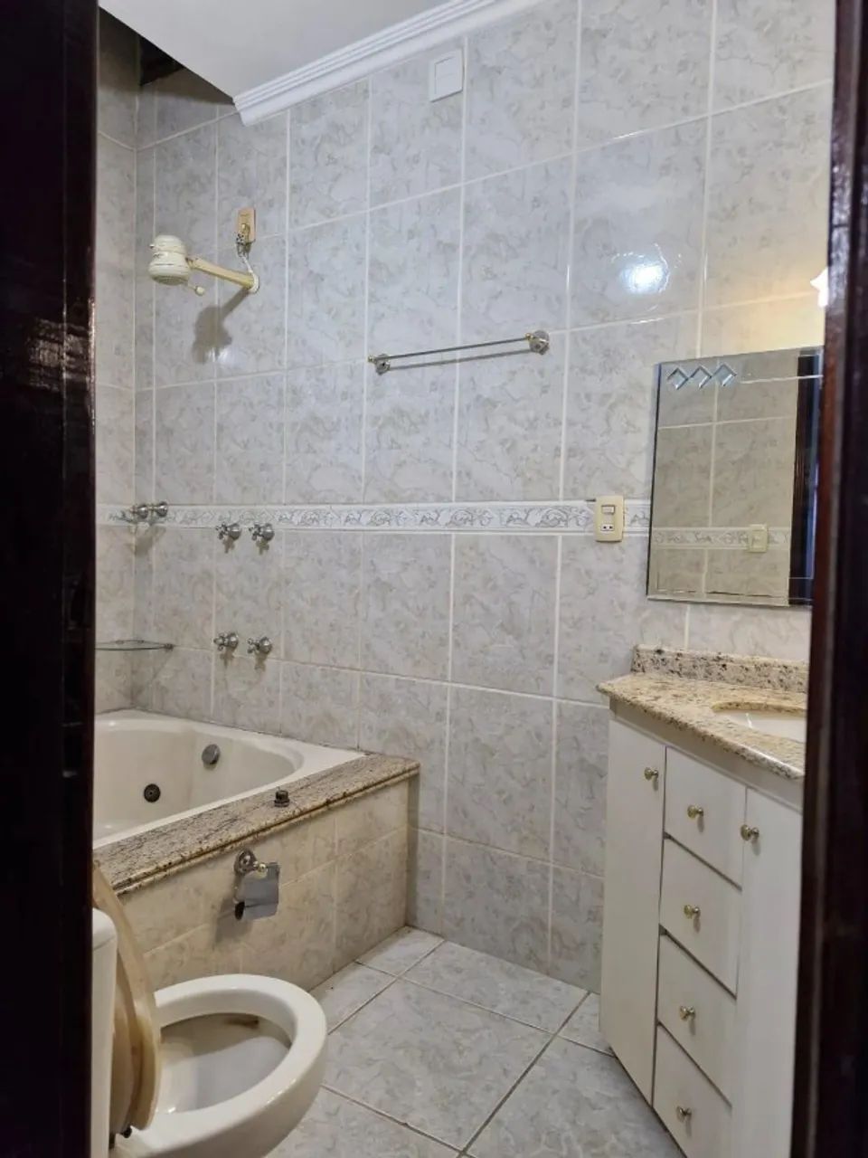 Alugo Casa de 4 Quartos com Hidro e mobília completa no Monte Castelo  - Foto 2