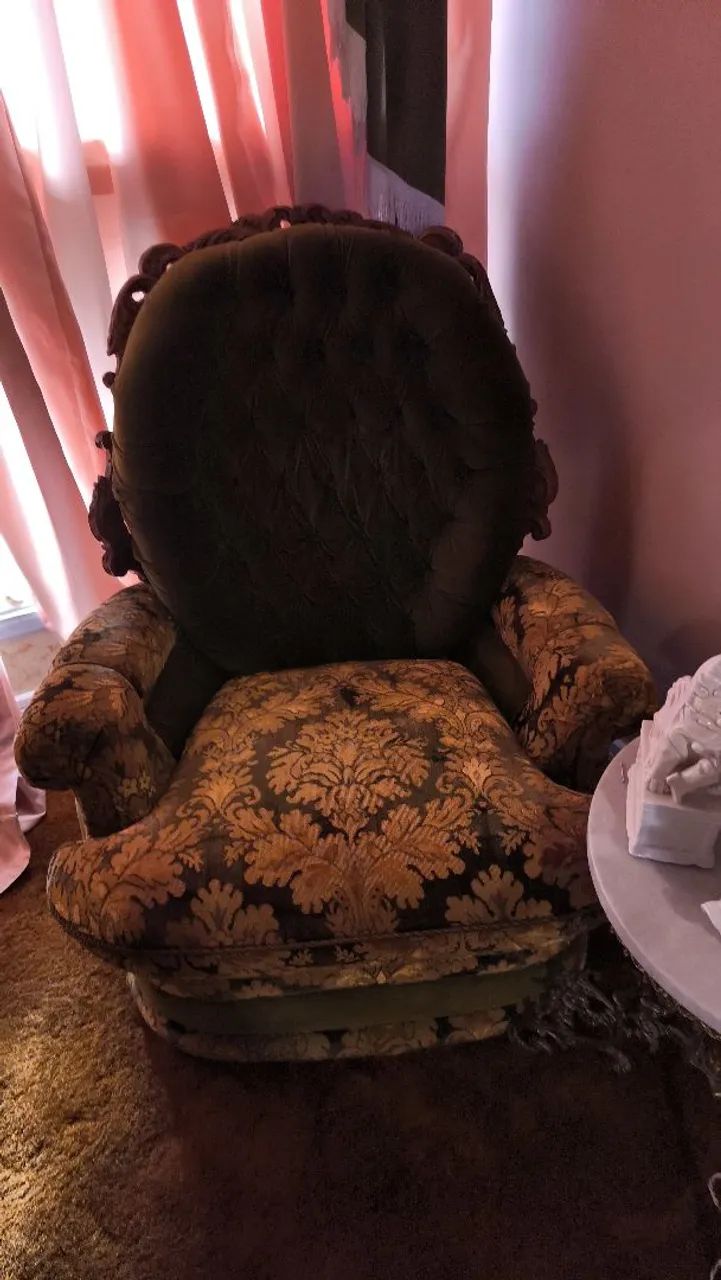 Sofá entalhado colonial - Foto 2