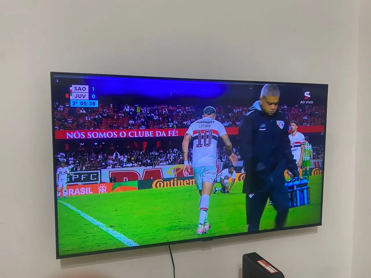Vendo Smartv Samsung 50 polegadas 4k borda infinita com comando de voz e Xbox R$ 1850,00 - Foto 2