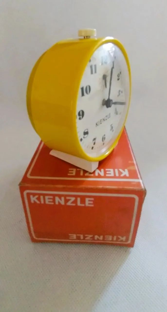 Relógio Despertador Vintage Kienzle -Amarelo , à Corda,  ler descrição - Foto 2