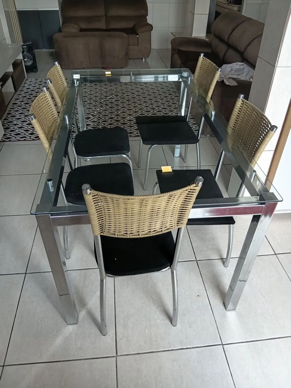 Mesa de vidro com 5 cadeiras  - Foto 2