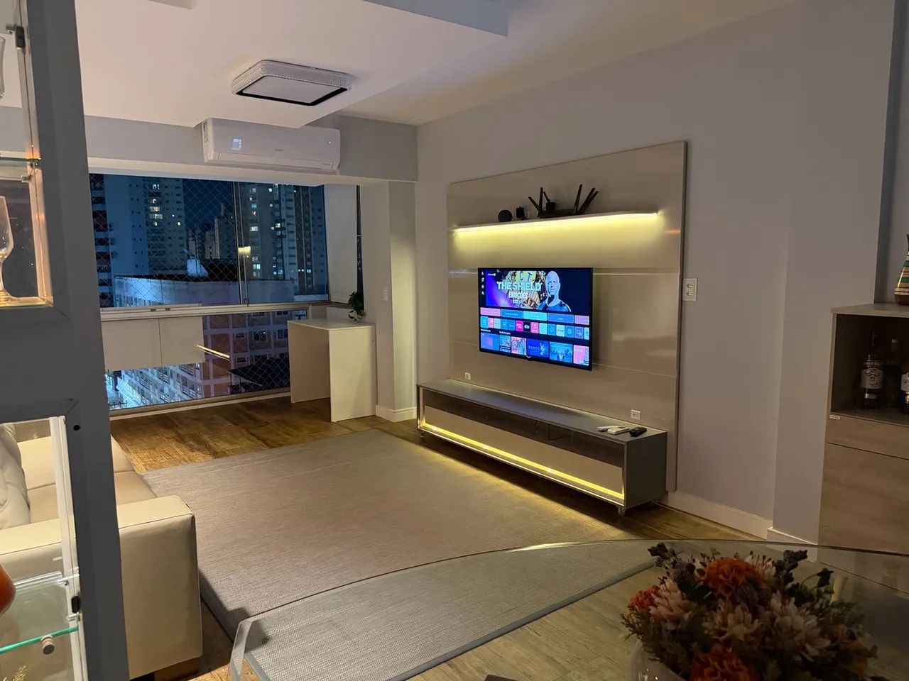 Apartamento Mobiliado Quadra Mar, centro de BALNEÁRIO CAMBORIÚ  - Foto 2