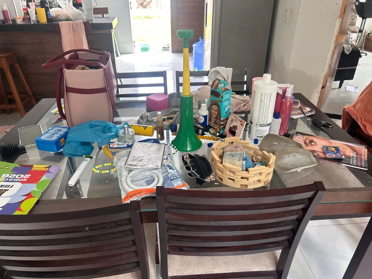 Vende- se mesa de madeira 