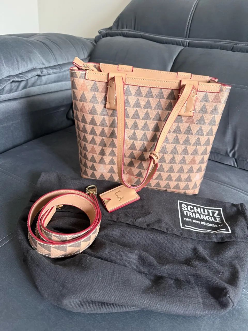 Bolsa triangle