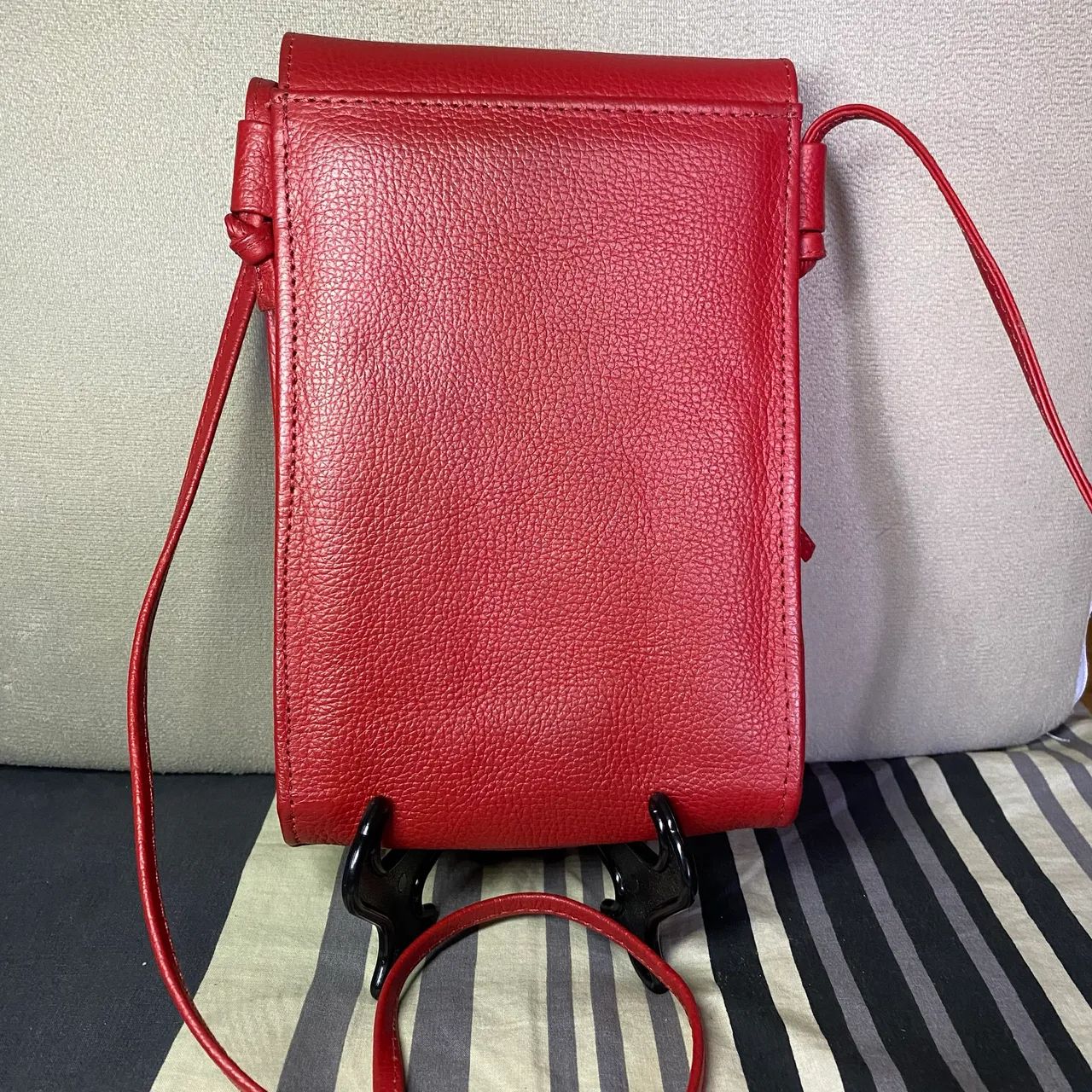 Bolsa Arrazo Couro Seminova  - Foto 2