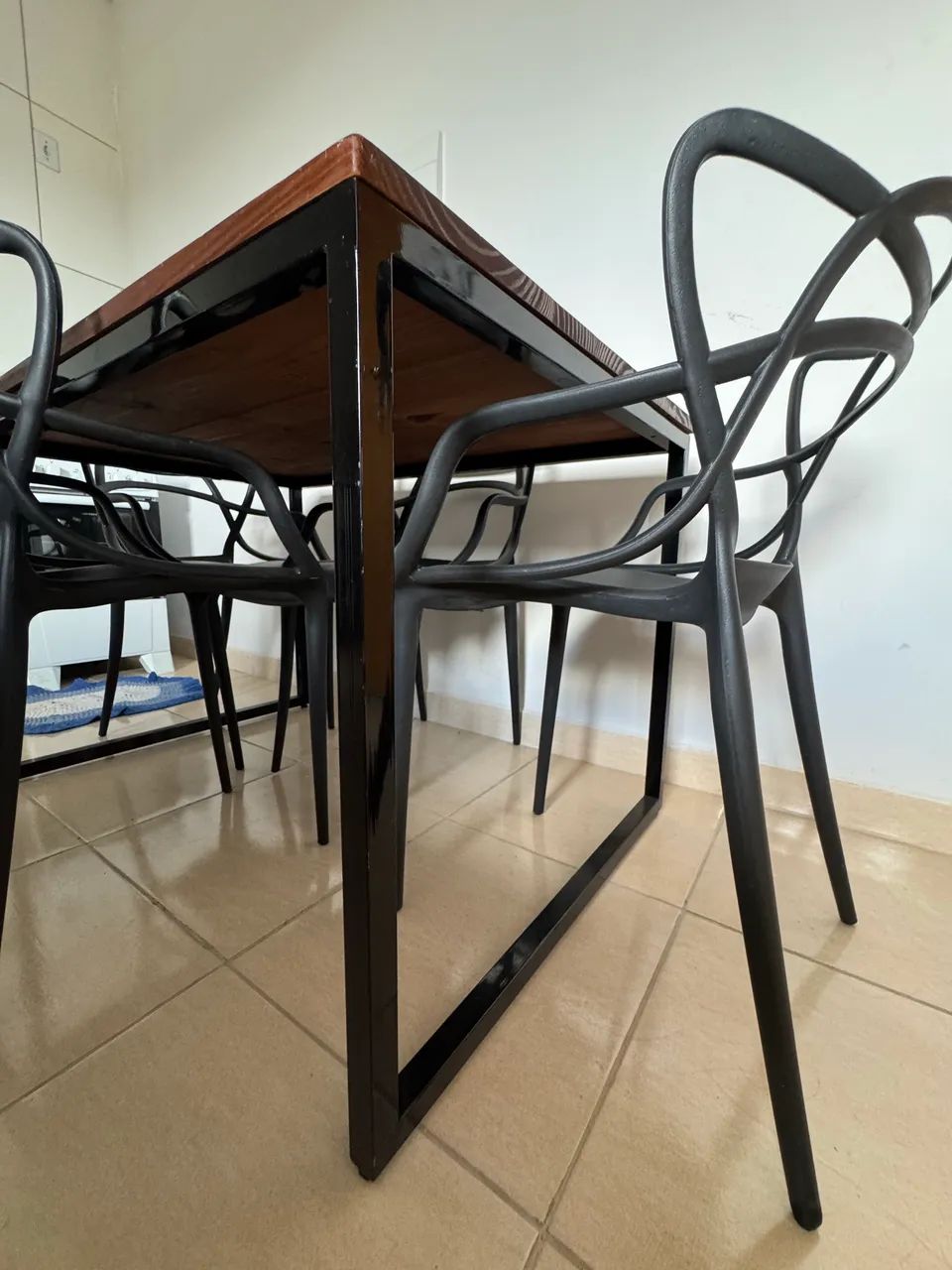 Mesa + 4 cadeiras  - Foto 3