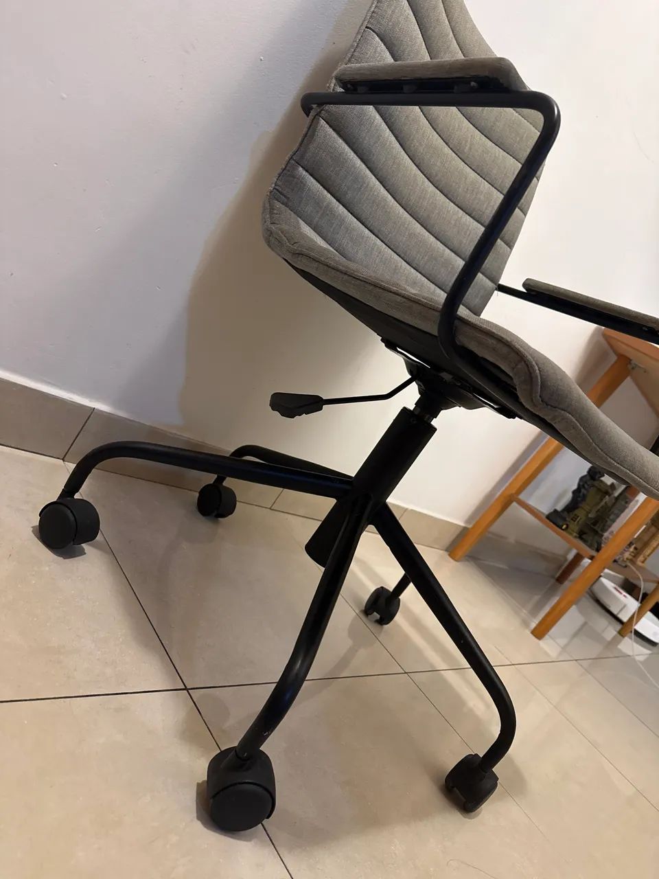 Cadeira escritório Tok Stok  - Foto 2