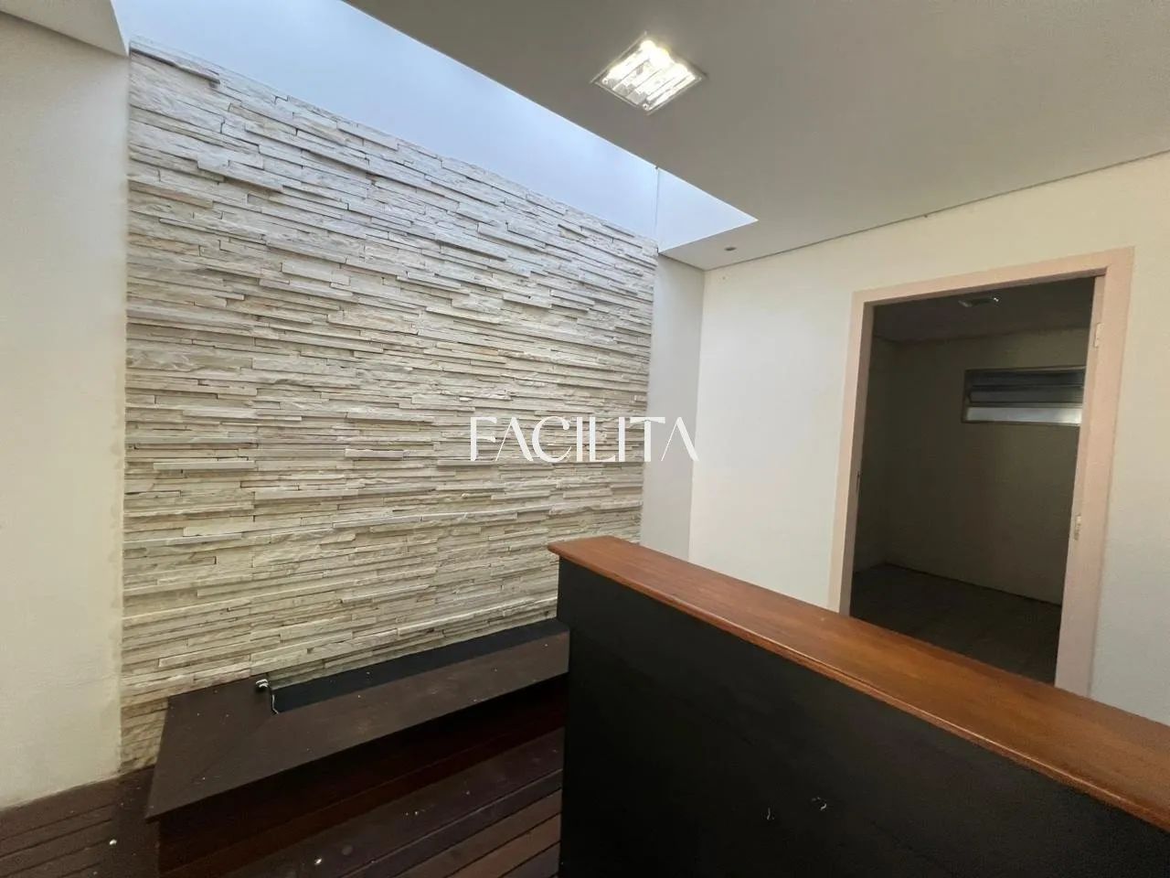 Ponto comercial com 4 salas no bairro Santa Mônica, Florianópolis - Foto 5