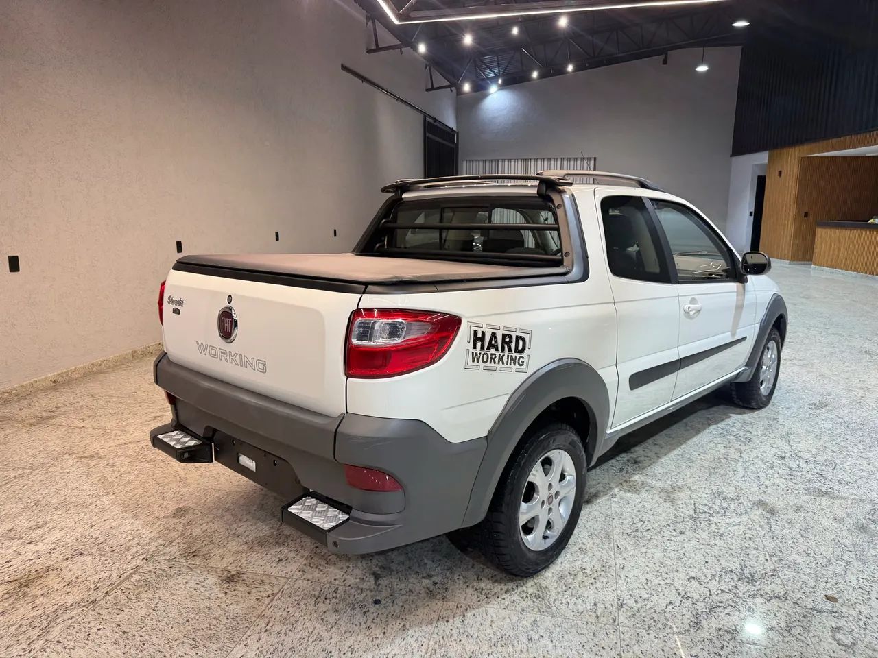 Fiat Strada Working Hard 1.4 Fire Flex 8V CD 2017 - Foto 4