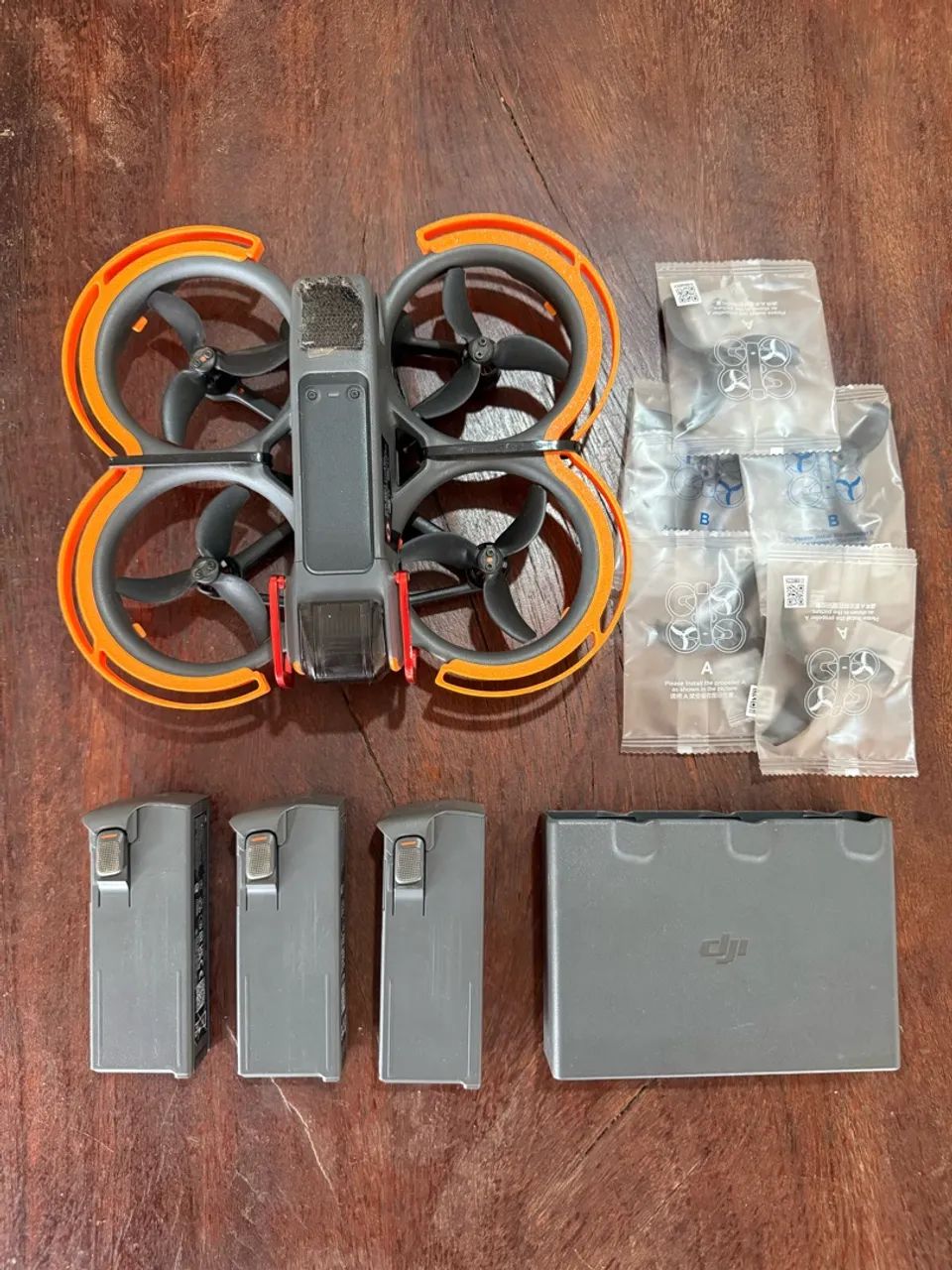 Drone DJI Avata 2 + 3 baterias + Hub perfeito estado  