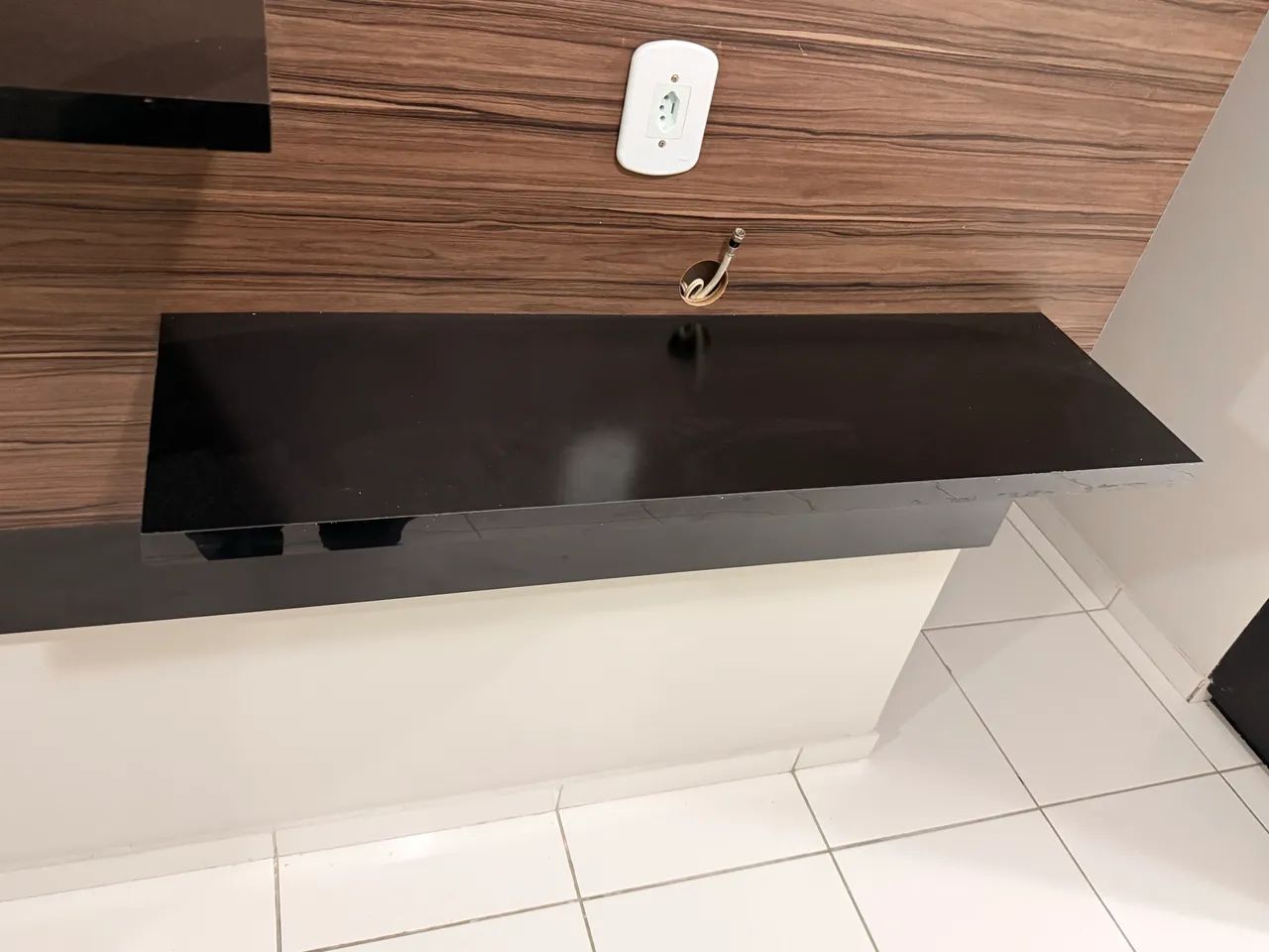 PAINEL COM ESTANTE E CABECEIRA417563305270978561