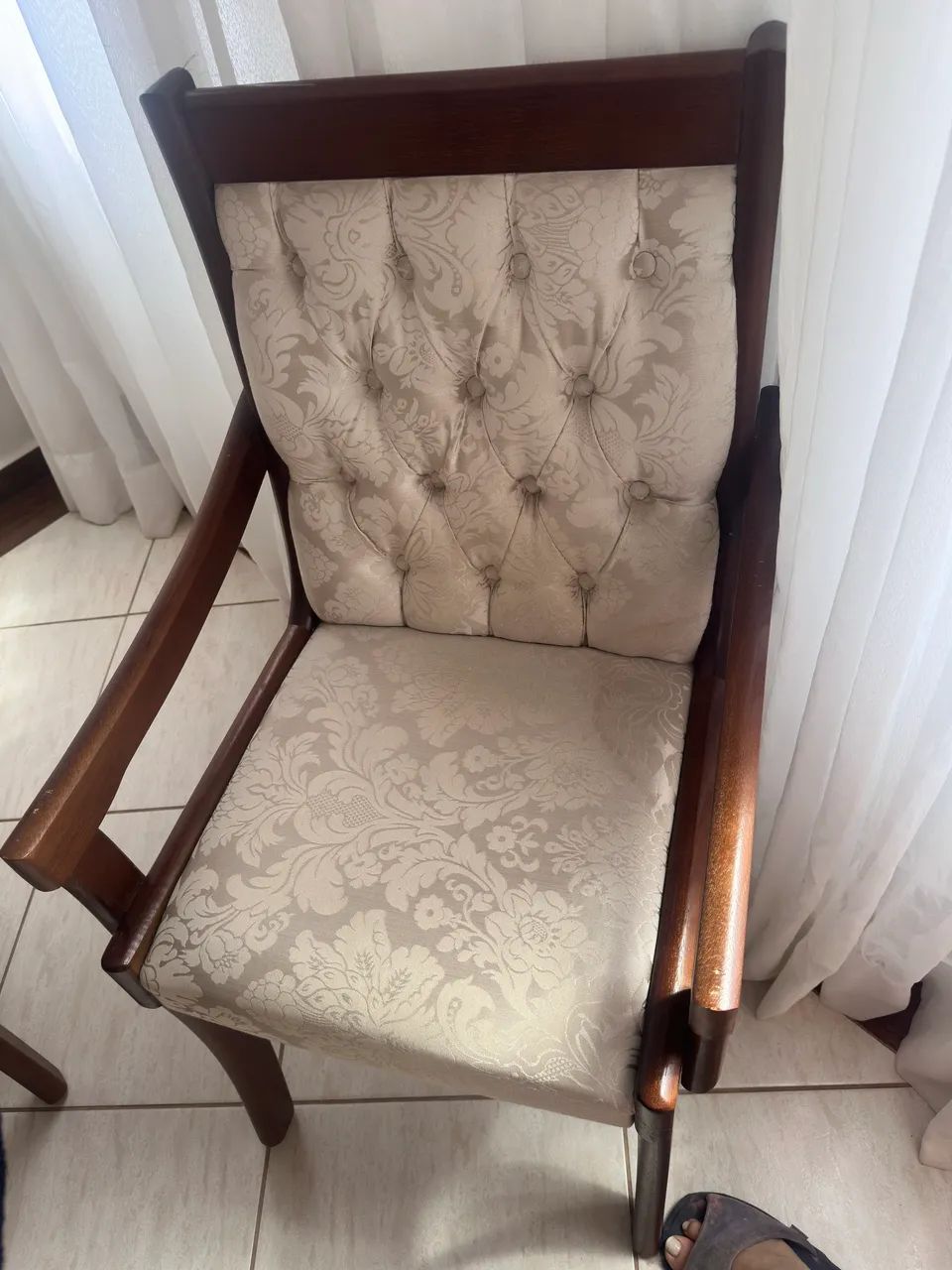 Mesa com 8 cadeiras luxo