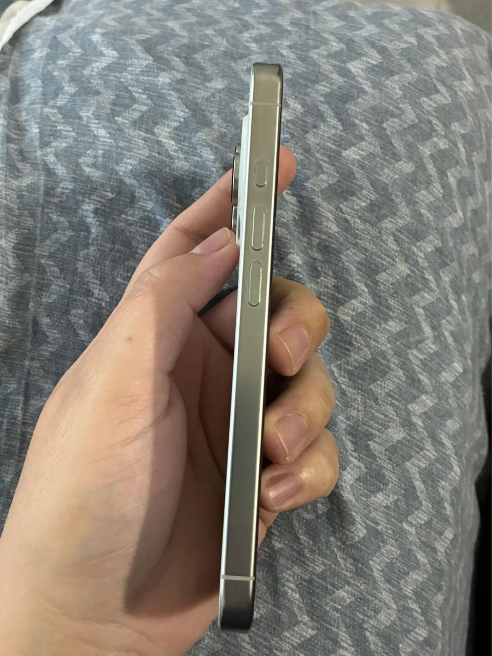 Iphone 16 Pro - Foto 3
