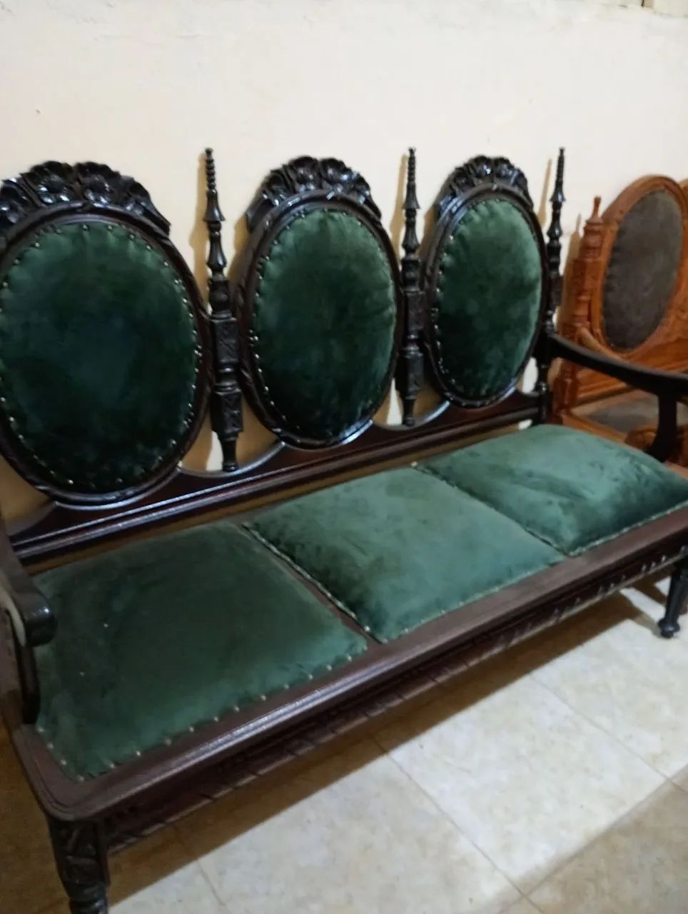 Poltronas em jacarandá conjunto 7 mil 3 lugares 3 mil 2 de 1 lugar 4 mil as 2. - Foto 2
