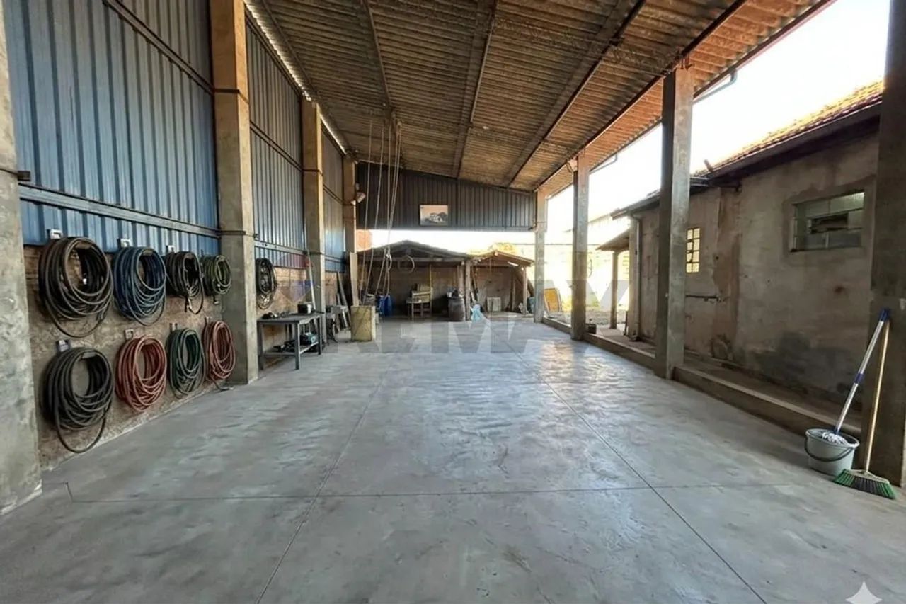 Galpão comercial 140 M² com casa em Mogi Mirim - Oportunidade Única!