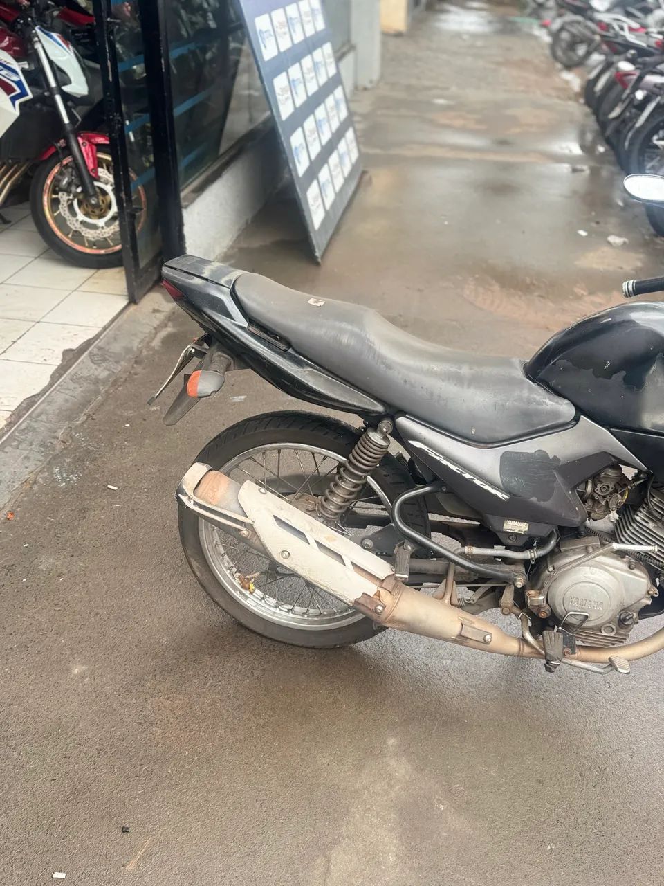 Vendo factor 125 modelo 2009