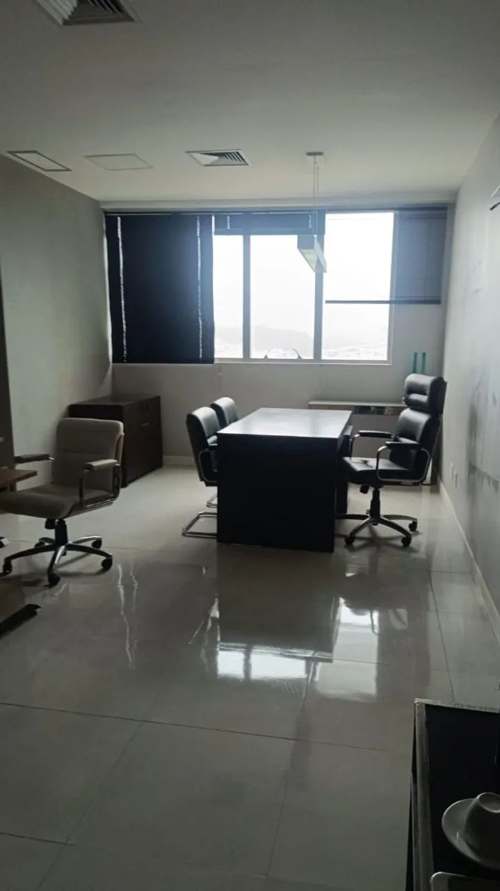 SALA Comercial, Caminho das Árvores 