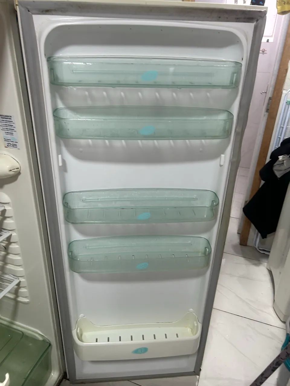 Geladeira usada Electrolux R310 funcionando - Foto 2