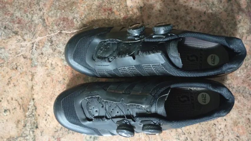 sapatila speed  SCOTT XC  numero 40 brasil carbono - Foto 2