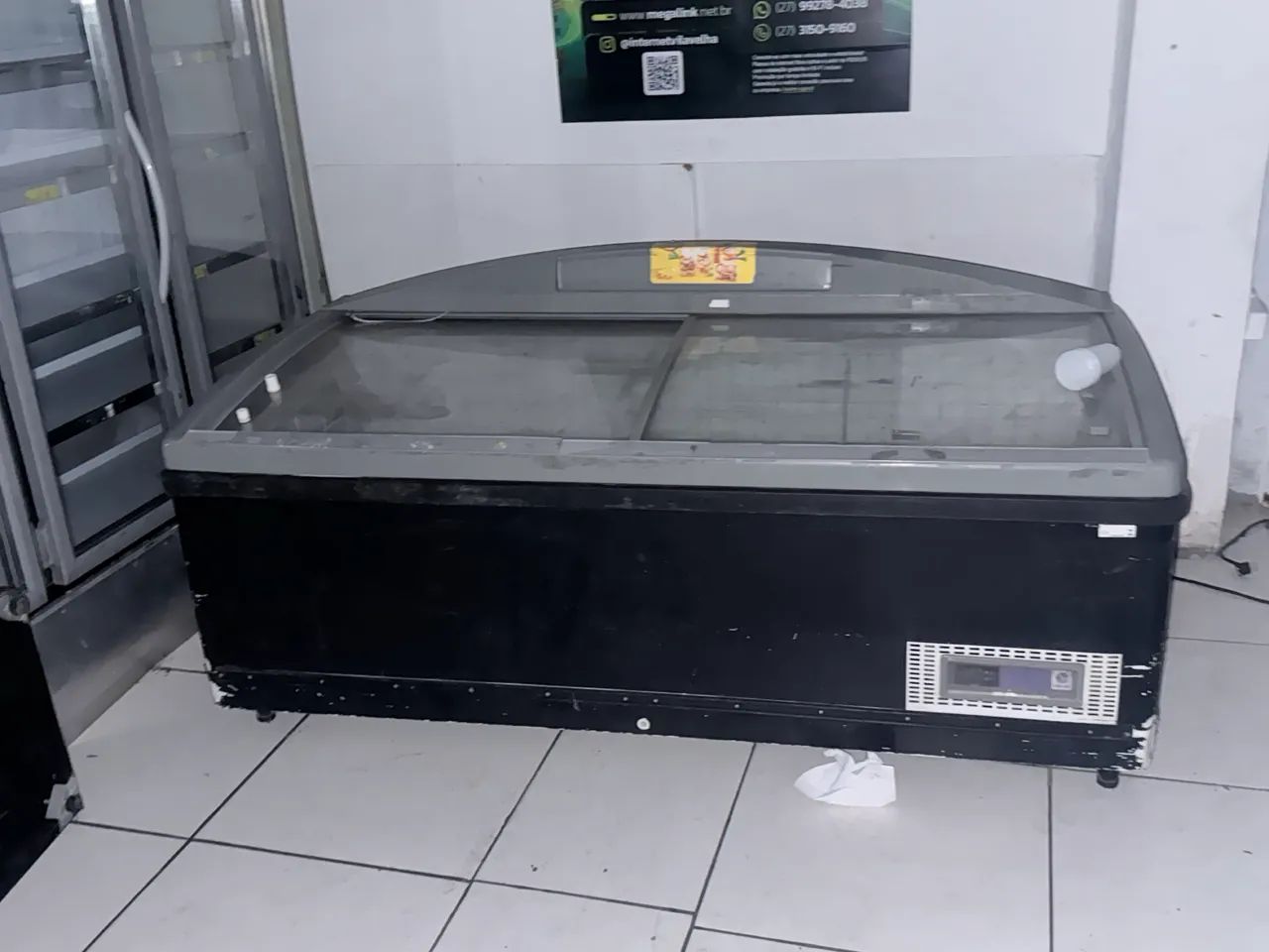Freezer Horizontal Comercial com Vidro - Para Conserto