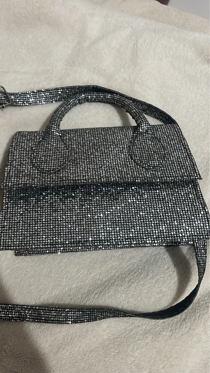 Bolsa brilhosa 