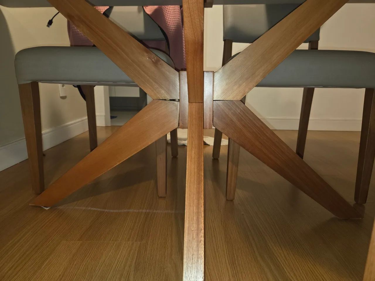 Vendo apenas mesa com observação no pé dela - Foto 5