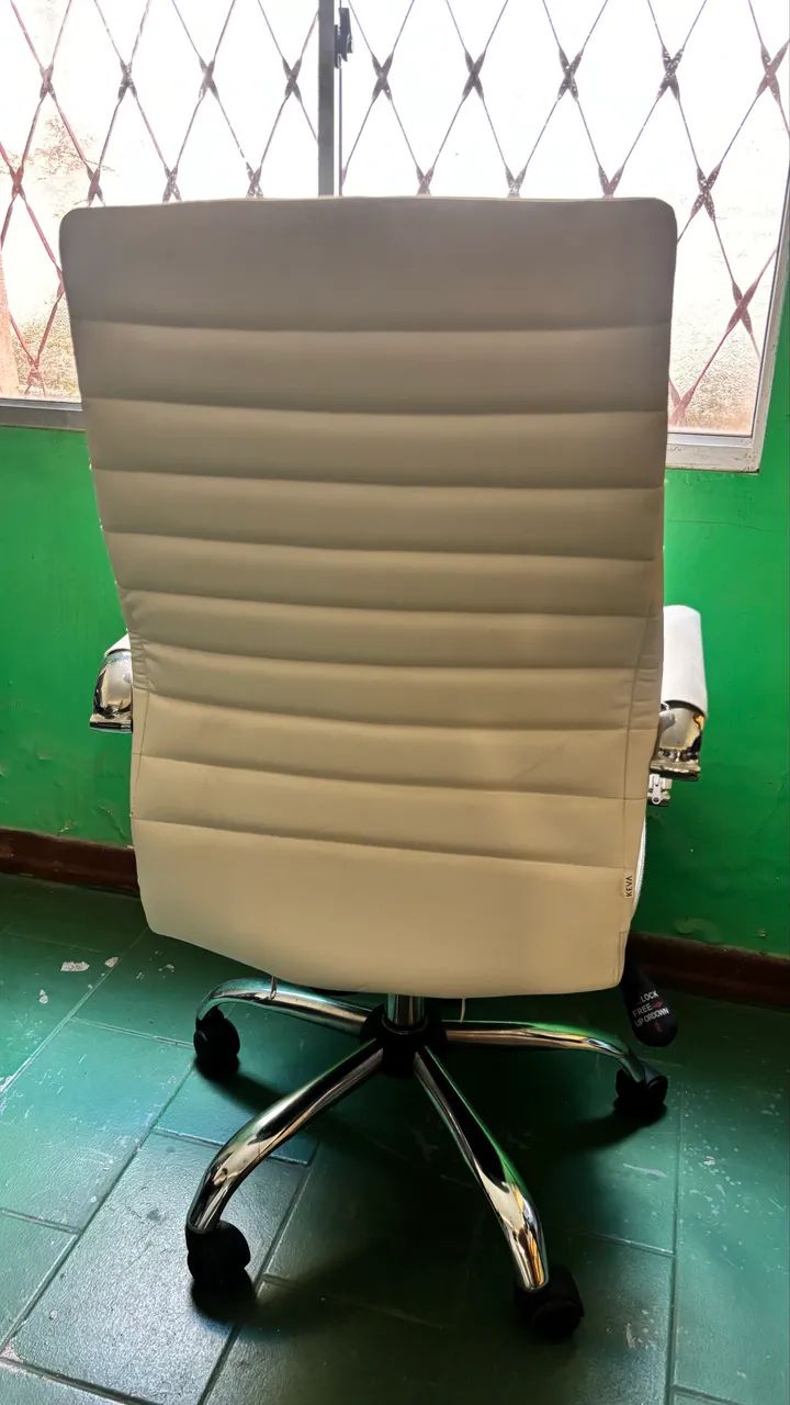 Cadeira de Escritório Giratória - Mobly - Foto 2