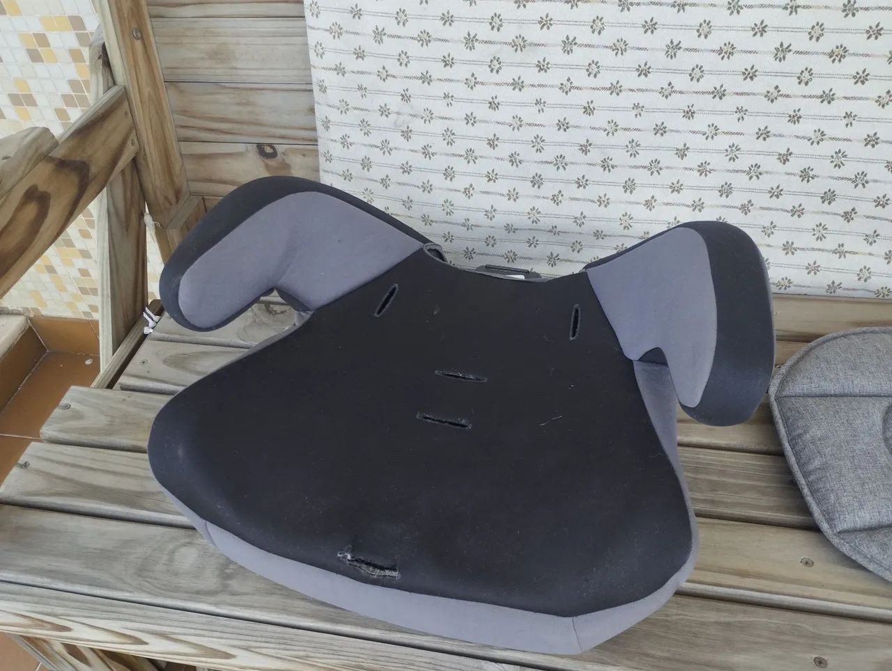 cadeirinha veicular com assento de elevação marca Still - Foto 4