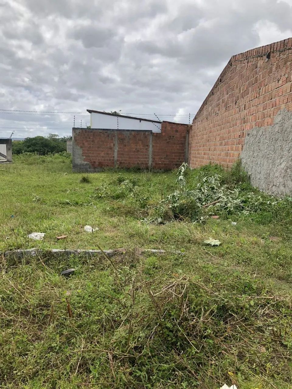Vendo ou troco terreno