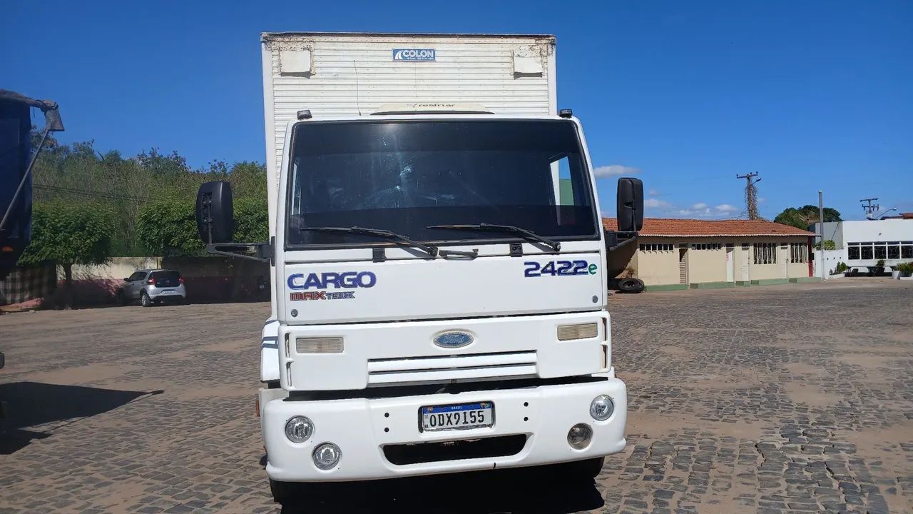 Ford Cargo 2422 ano 2011