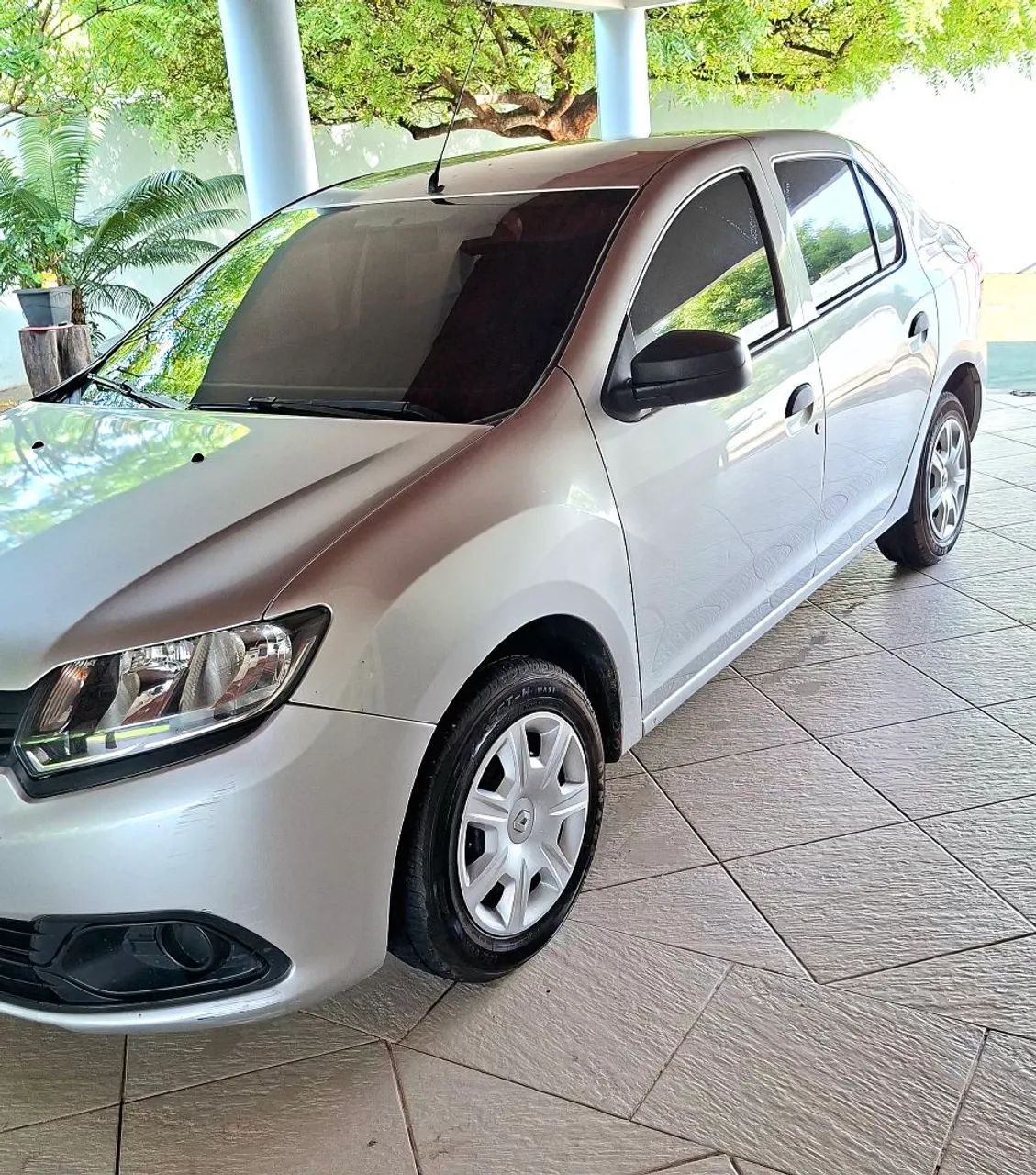 Renault Logan Authentique Hi-flex 1.0 16V 4P 2016 - Foto 2