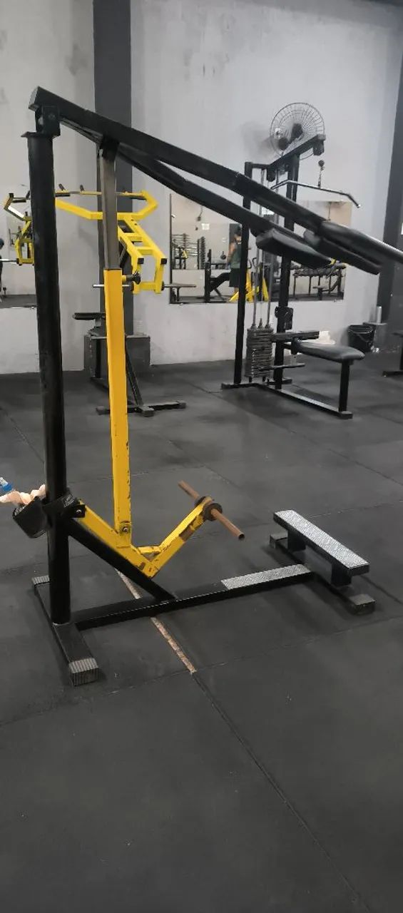 Oportunidade! Academia completa com 25 máquinas e 3 esteiras - Foto 4