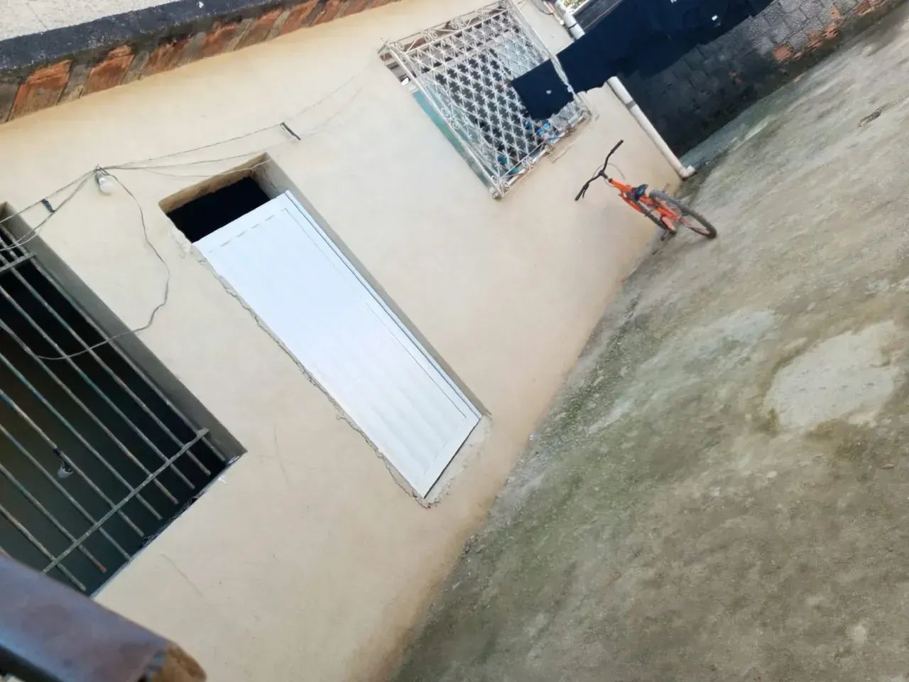 CASA COM 2 QUARTOS EM VILA MAIA - ACEITO ENTRADA - Foto 2