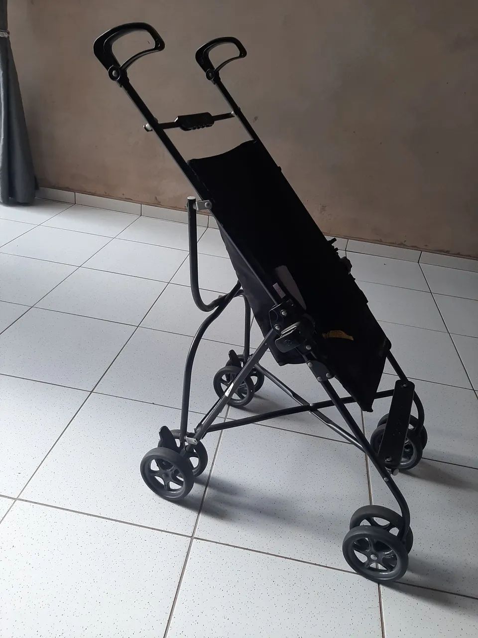 Carrinho bebê guarda chuva 