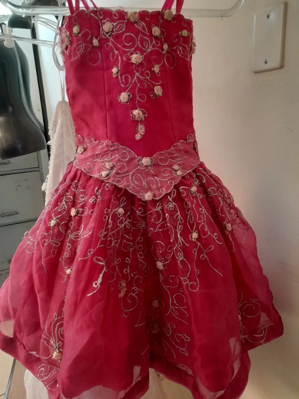 Vendo vários vestidos  de Dama - Foto 4