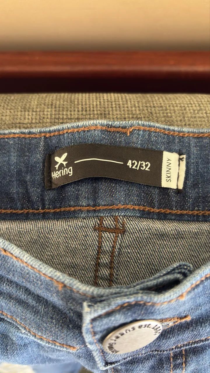 Kit 2 Calças Hering Tamanho 42- Jeans Estilo Rasgado - Foto 4